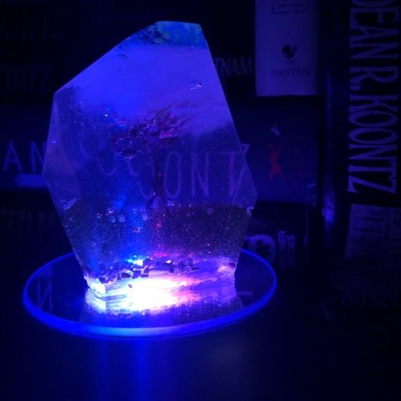 Gorgeous handmade Rock Shape w a real flower - Picture 9 of 16